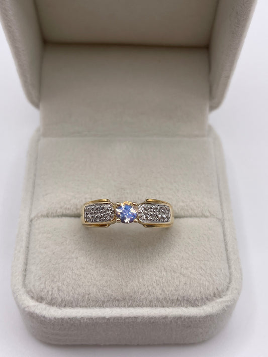 9ct gold rainbow moonstone and zircon ring