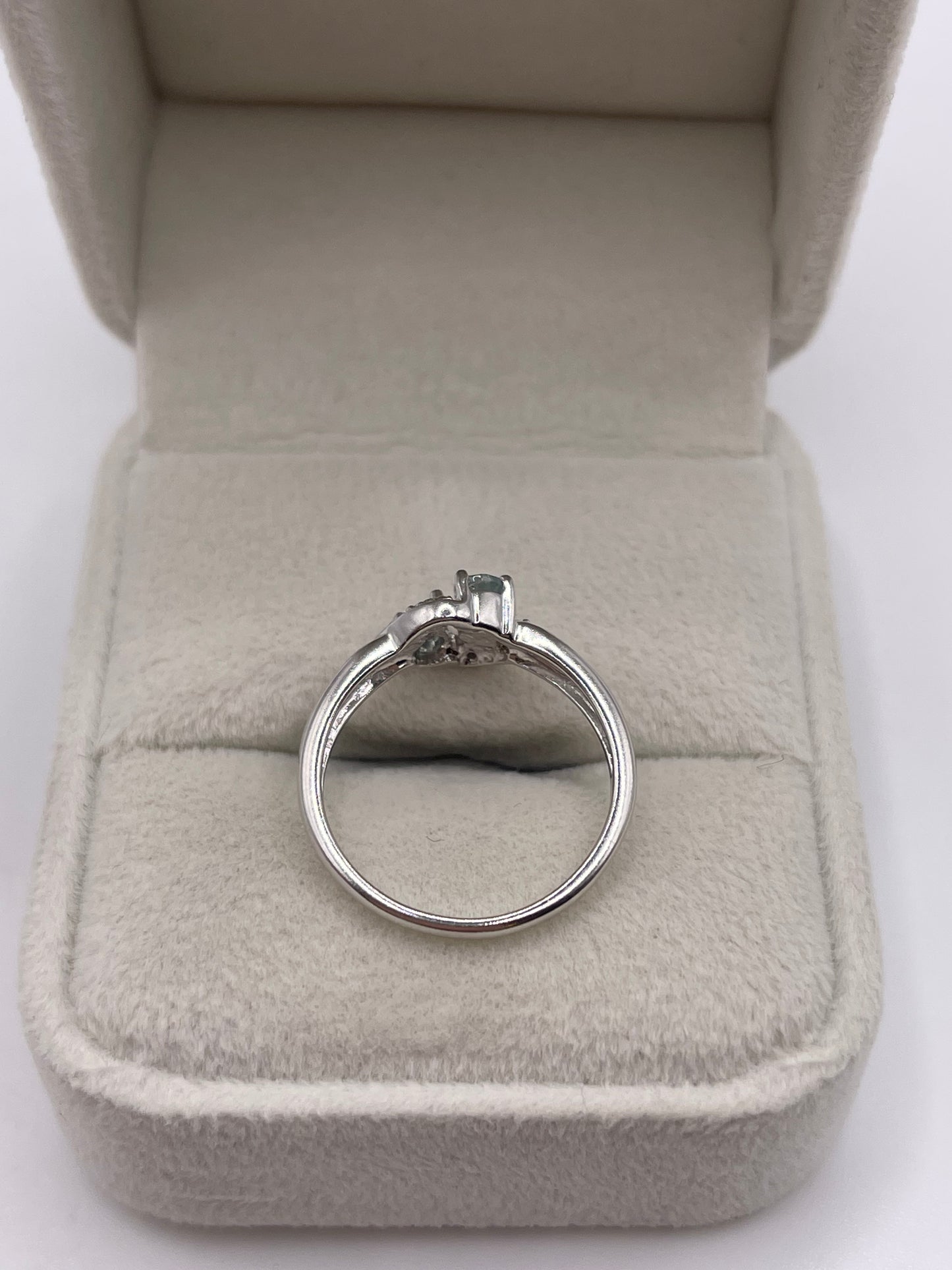 9ct white gold alexandrite and diamond ring