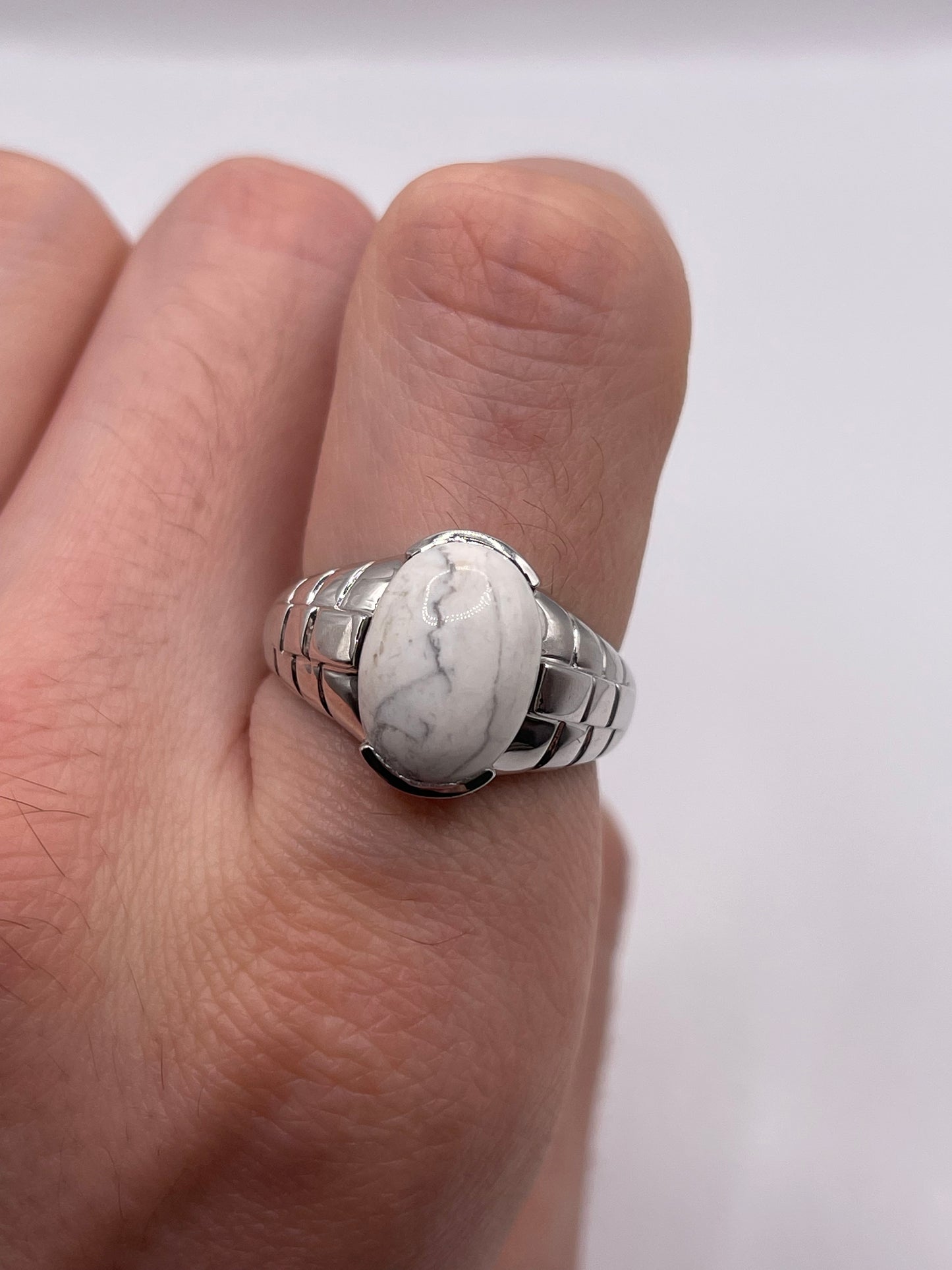 Silver gemstone ring