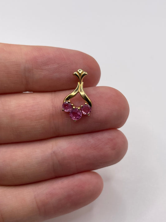 9ct gold ruby pendant