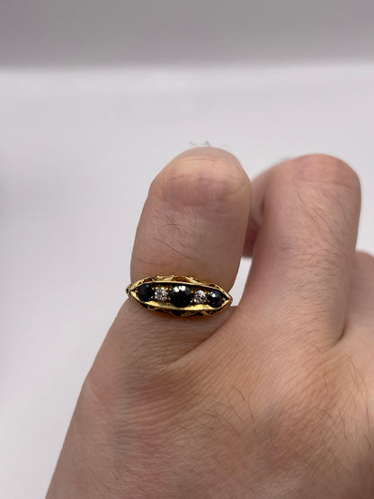 Antique 18ct gold sapphire and diamond ring