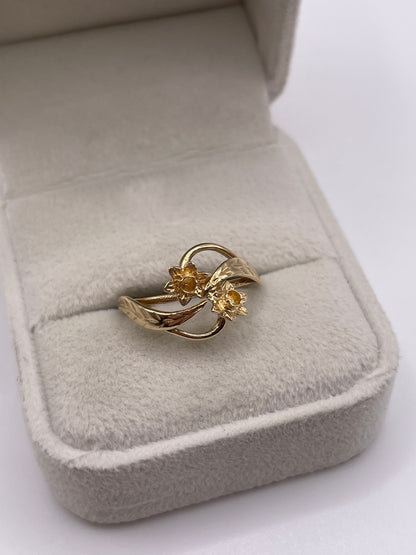 9ct gold flower ring