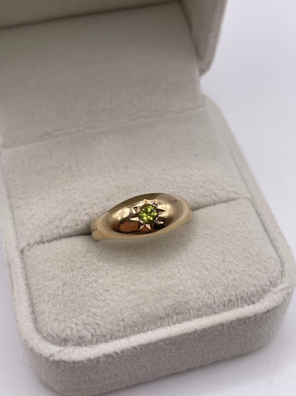 9ct gold peridot gypsy ring