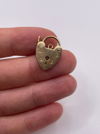 9ct gold padlock 1
