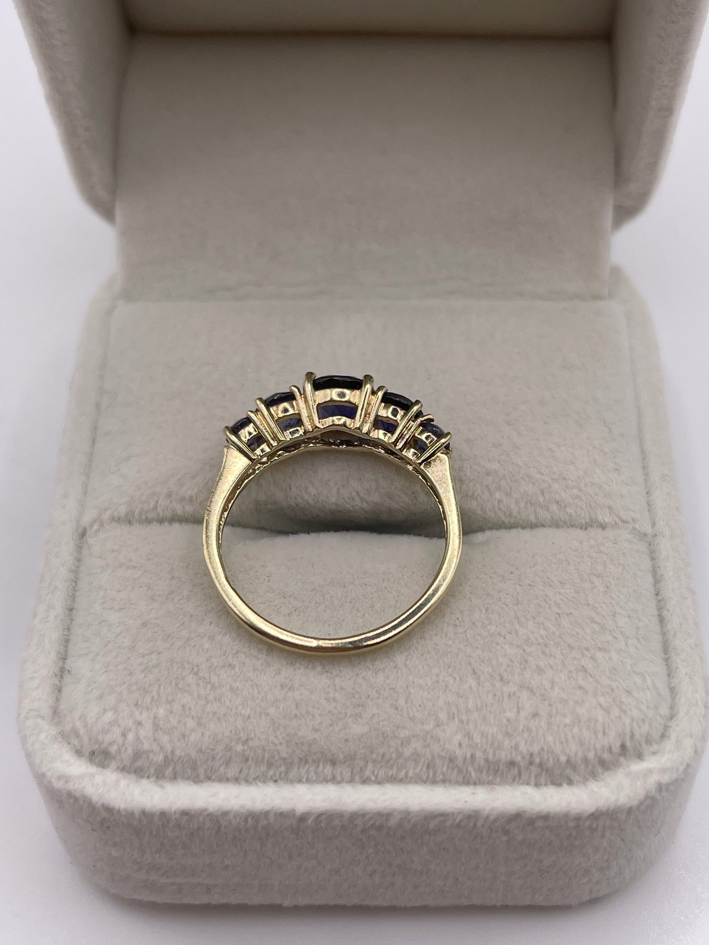 9ct gold iolite ring