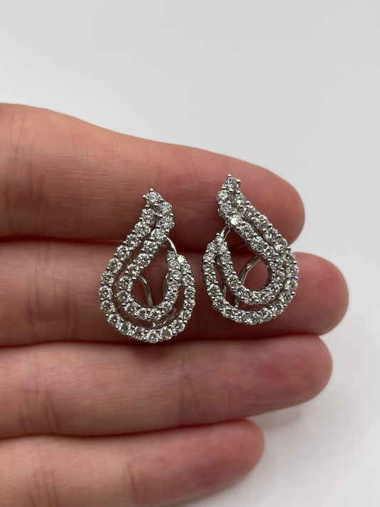 18ct white gold 2.5ct diamond earrings
