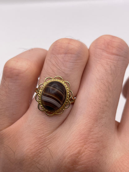 9ct gold banded agate ring
