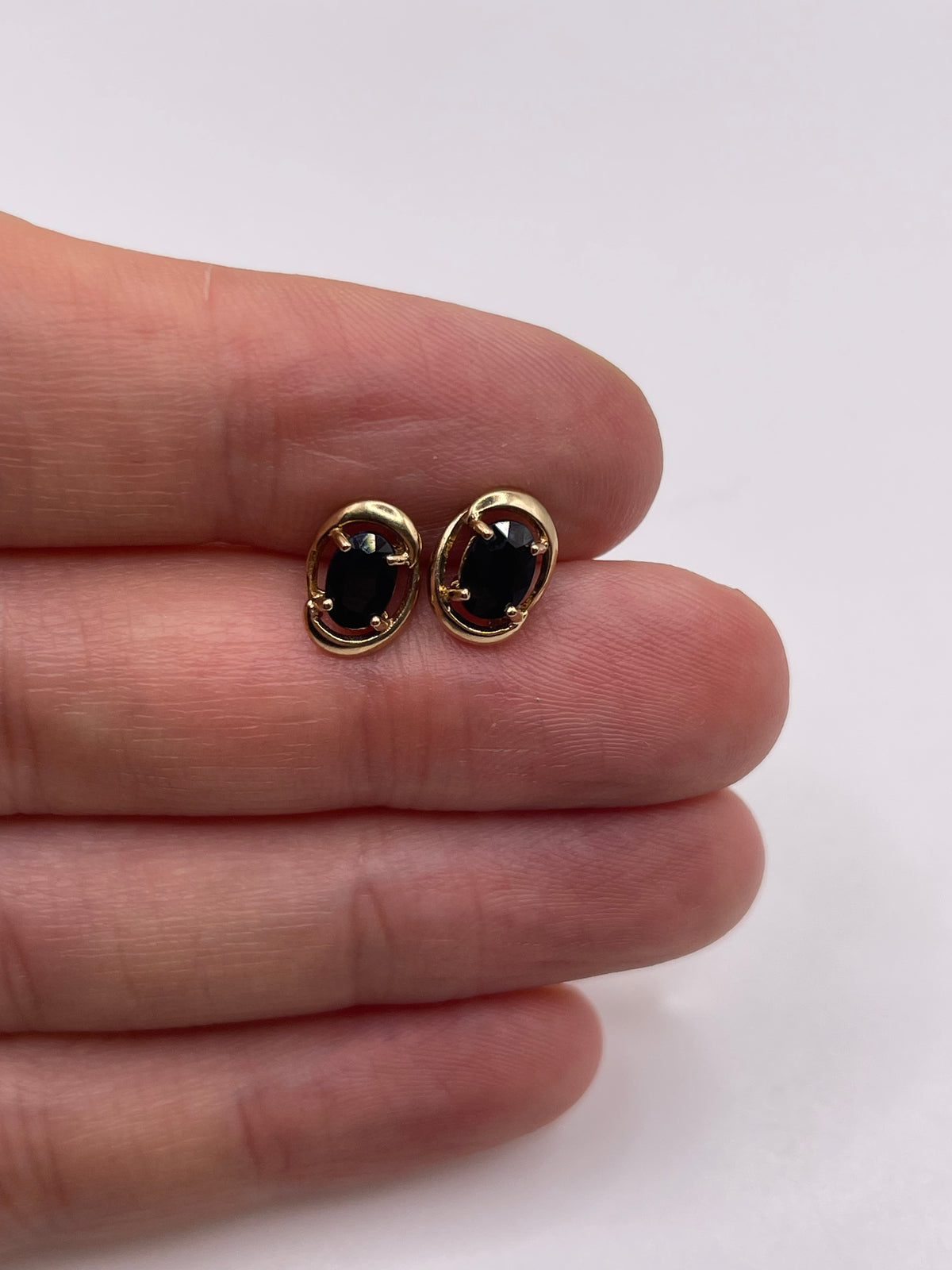 9ct gold sapphire earrings