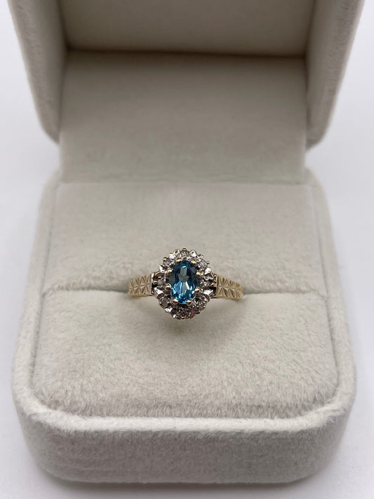 9ct gold topaz and diamond ring