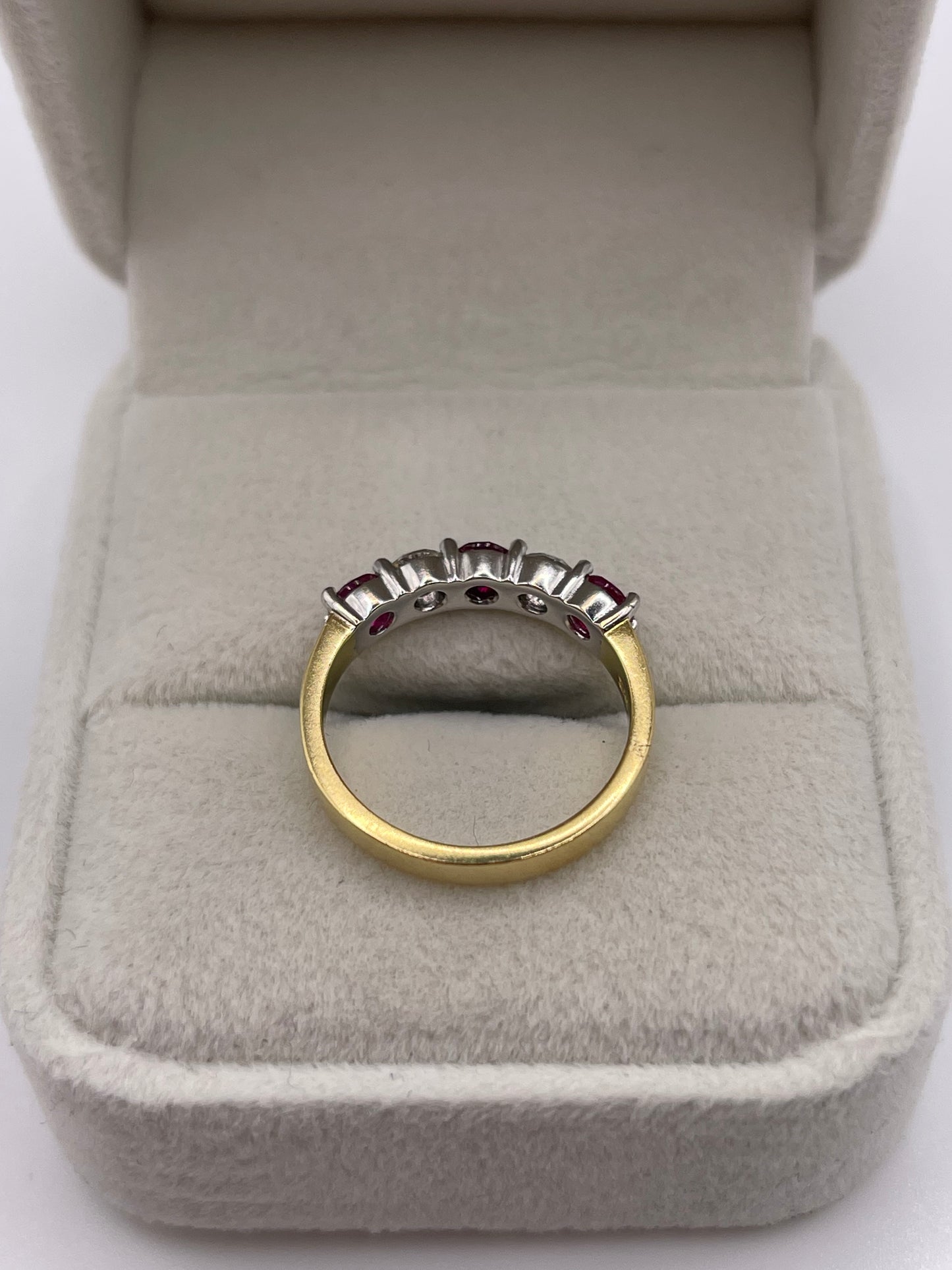 18ct gold ruby and diamond ring