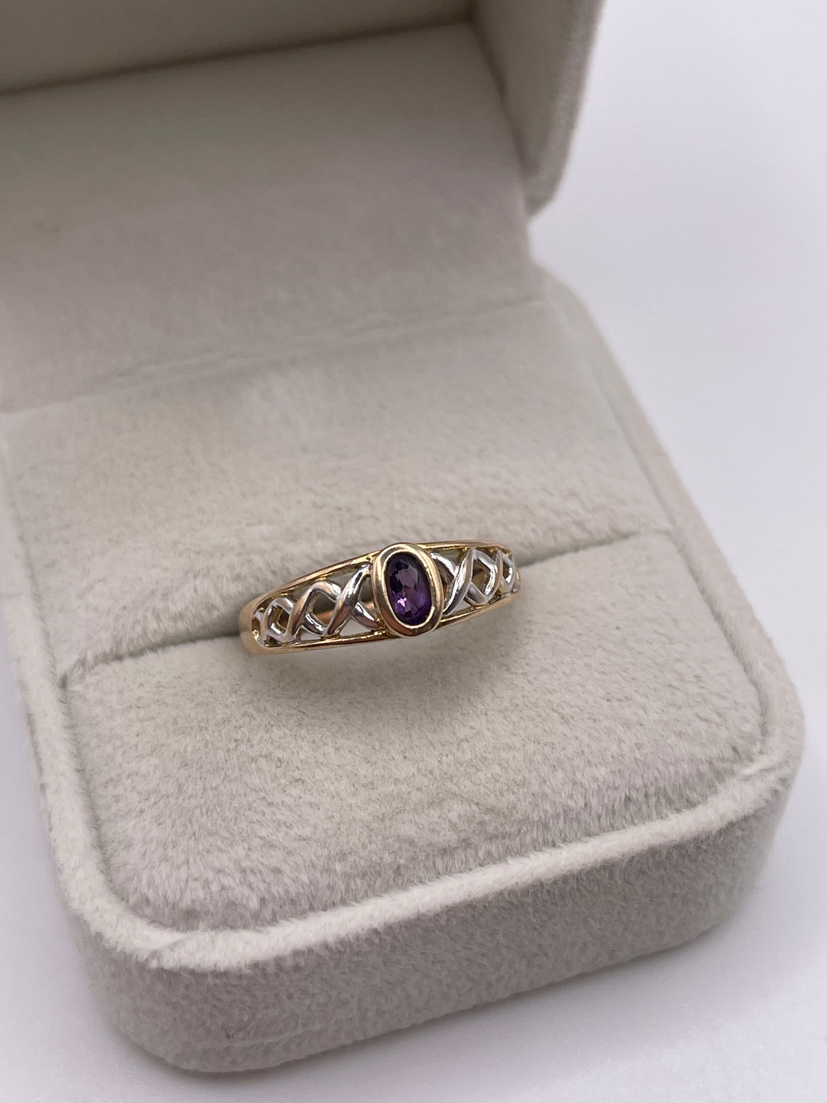 9ct gold amethyst ring