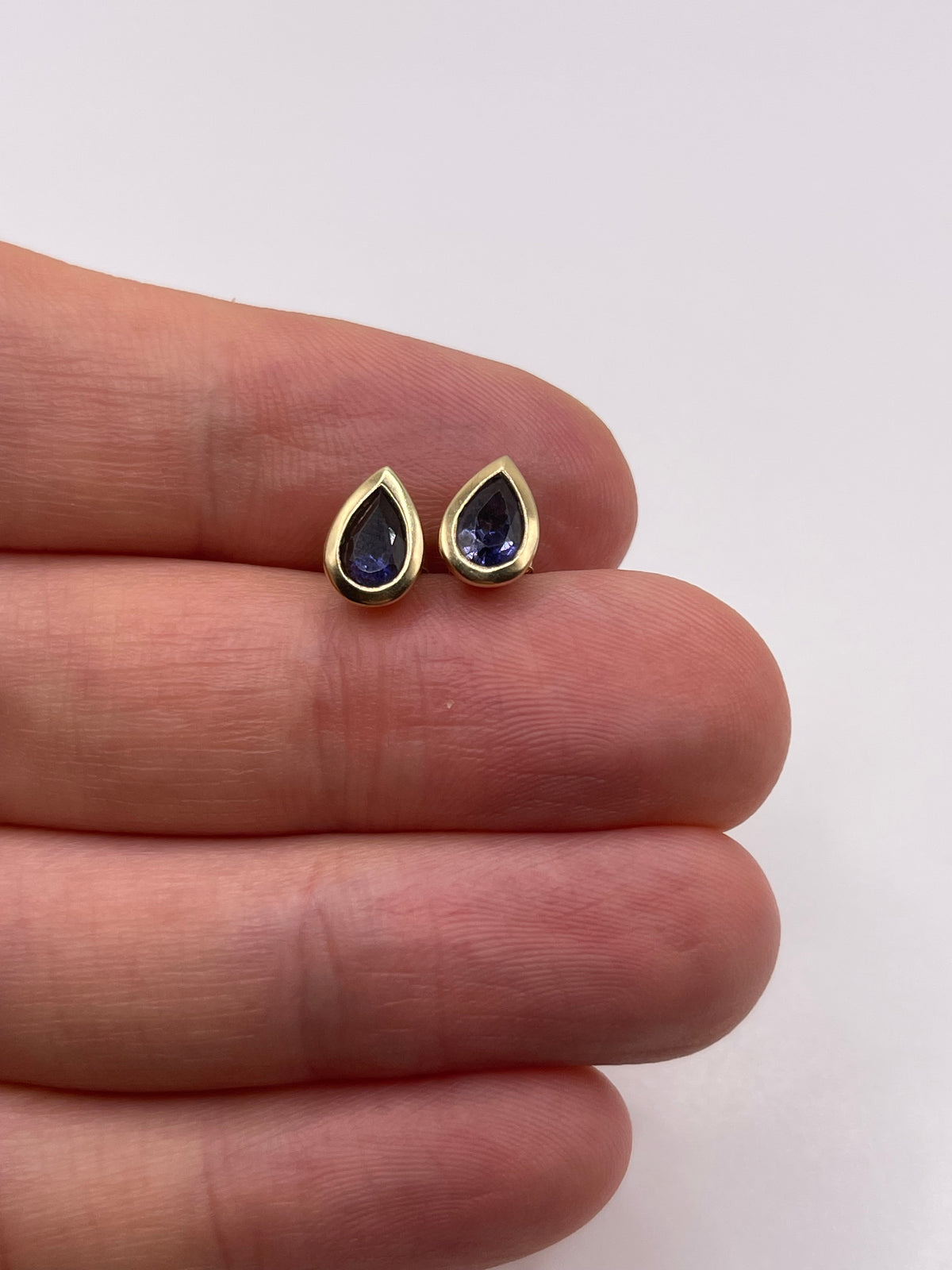 9ct gold iolite earrings