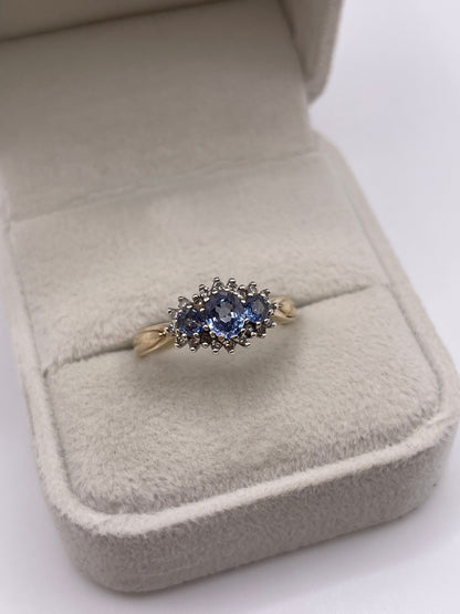 9ct gold sapphire and diamond ring