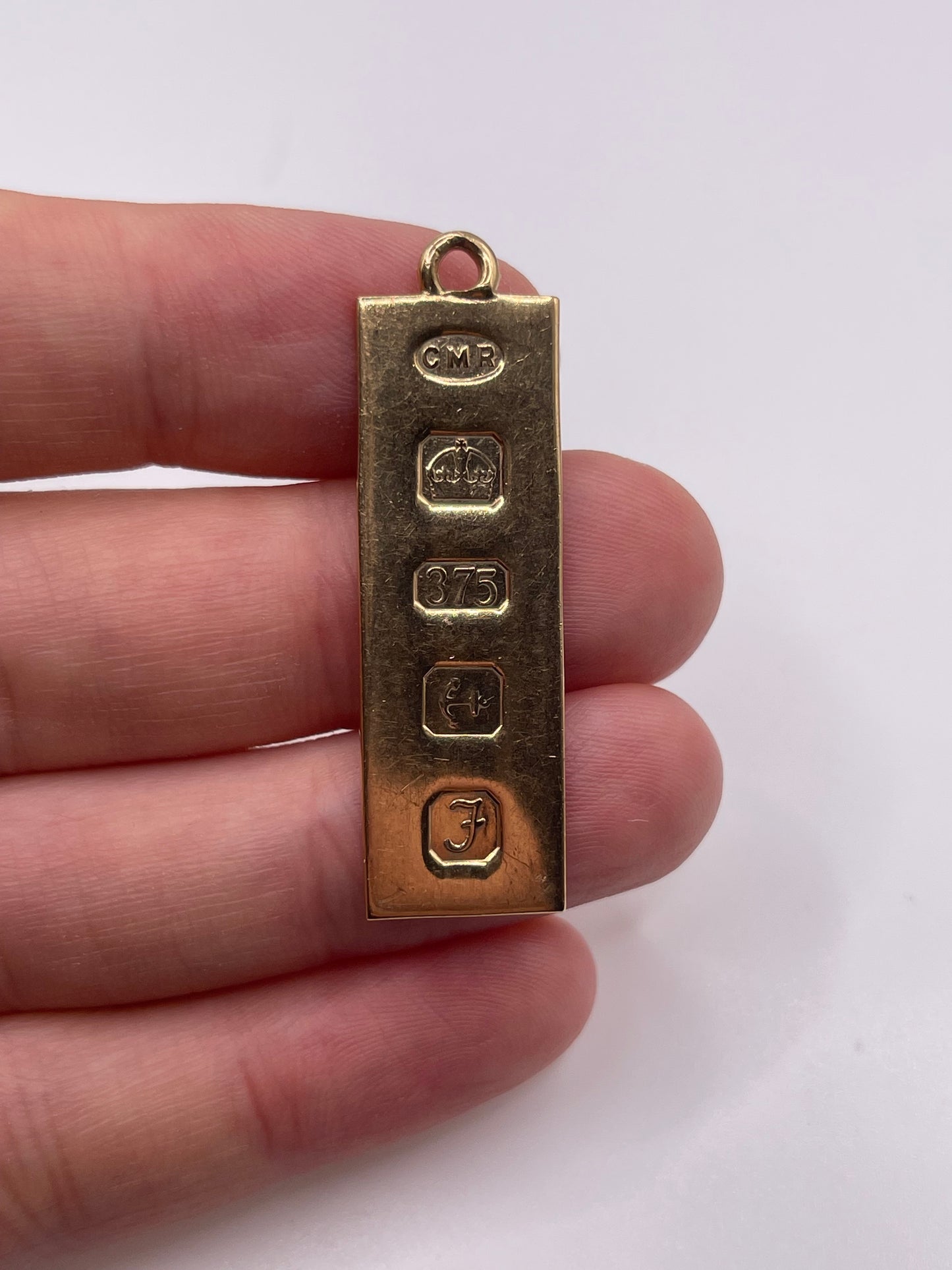 9ct gold ingot pendant