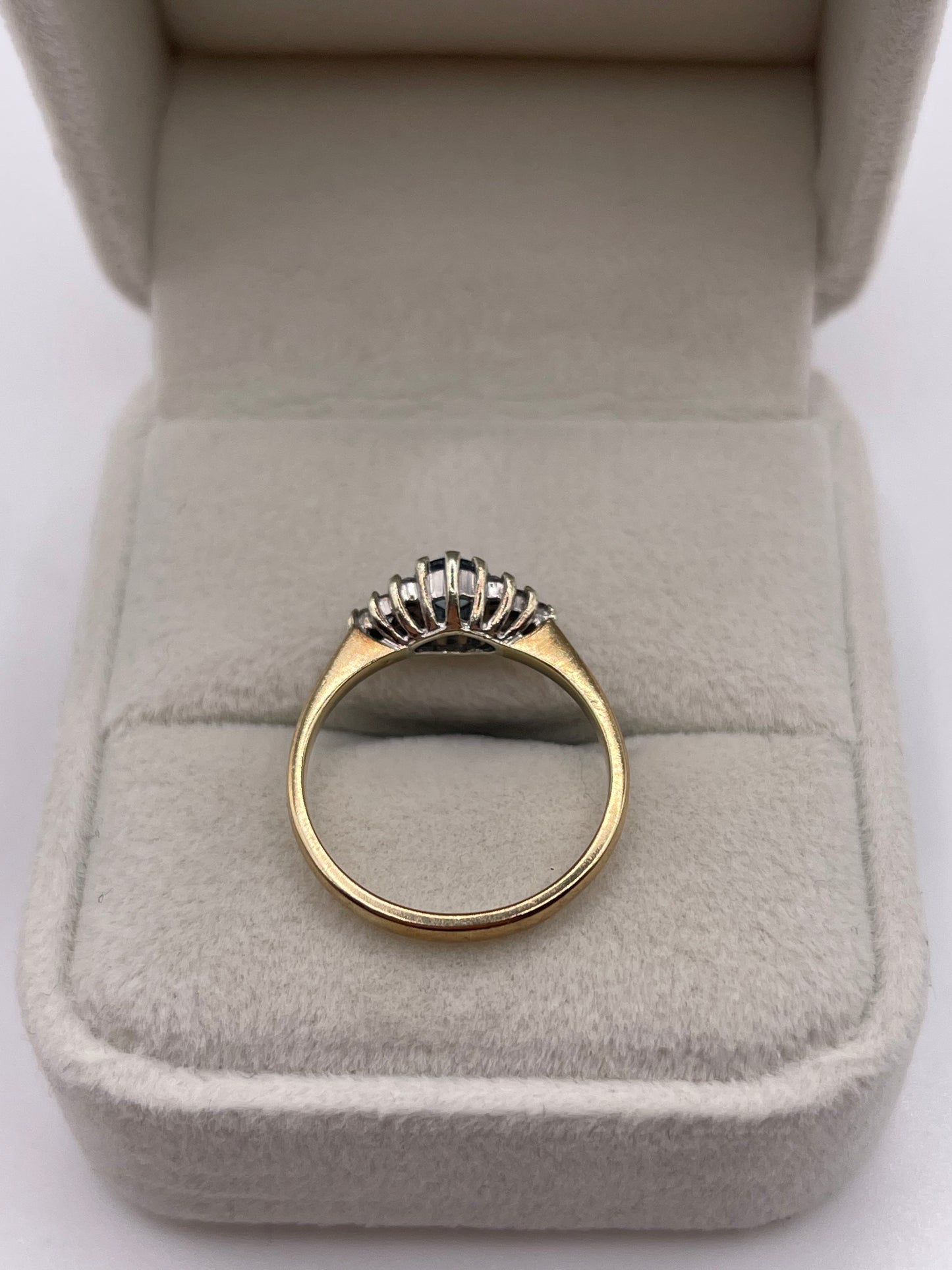 9ct gold topaz and diamond ring