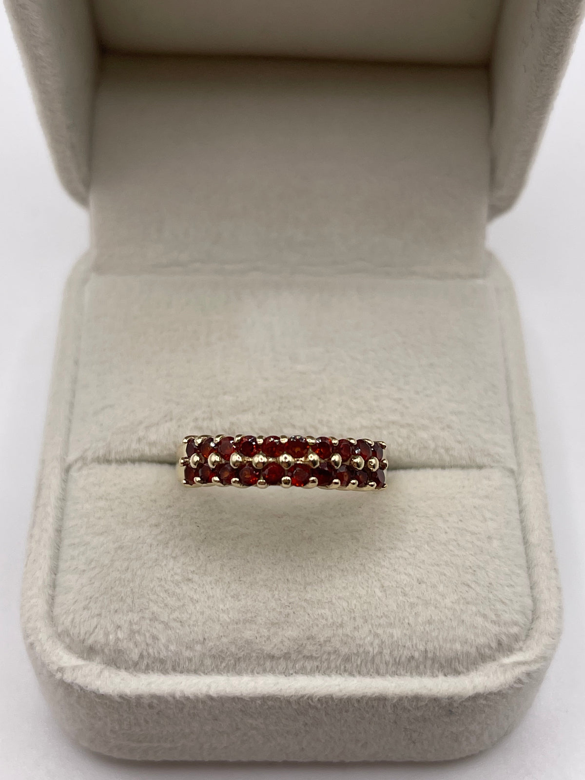 9ct gold garnet cluster ring
