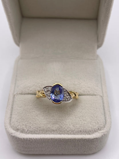 18ct gold tanzanite and diamond ring
