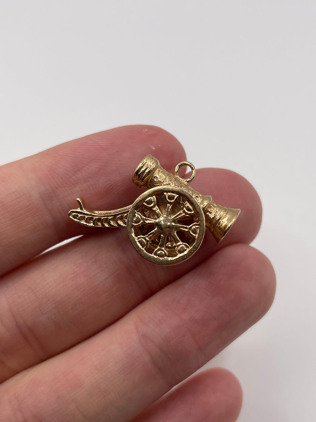 9ct gold cannon charm