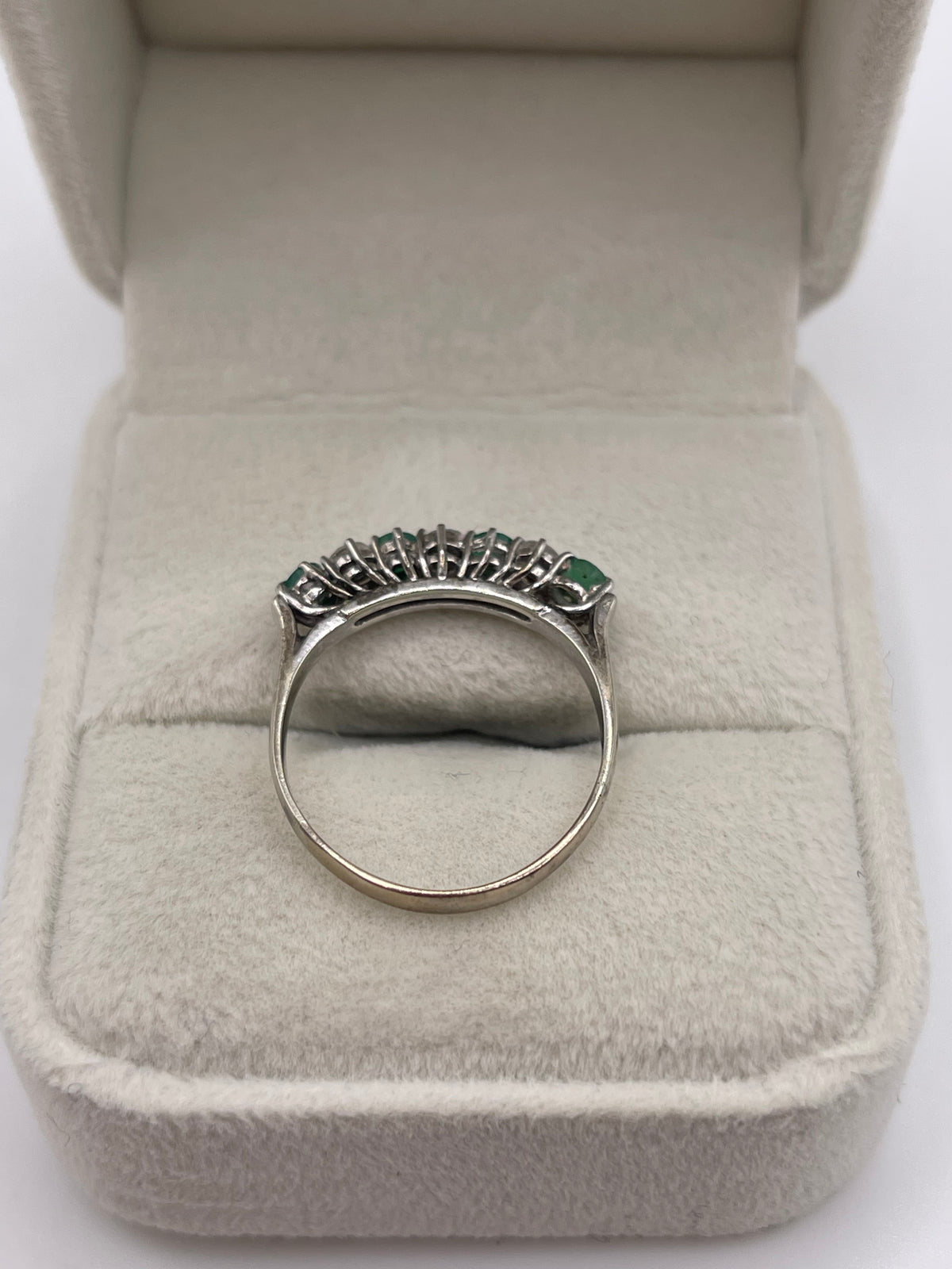 18ct white gold emerald and diamond ring