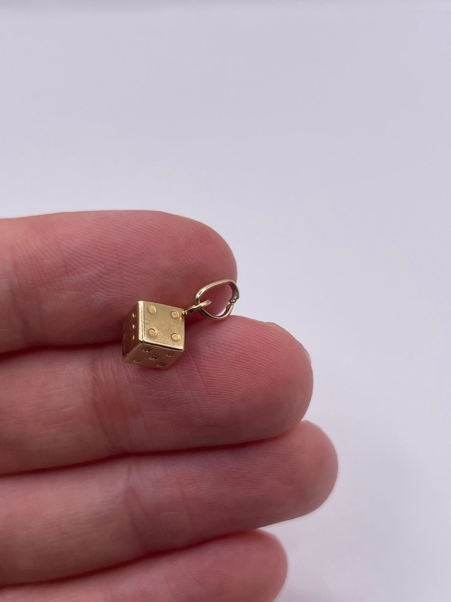 9ct gold dice charm