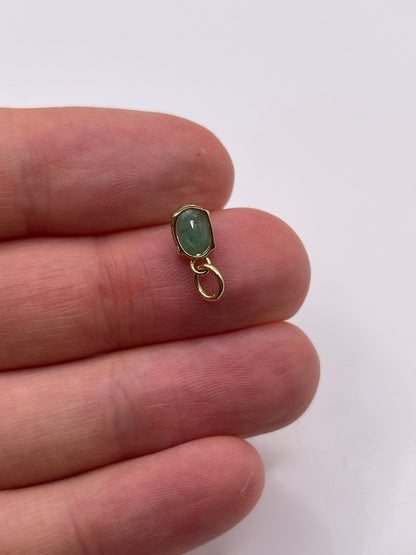 9ct gold emerald pendant