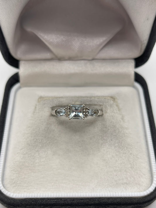 9ct white gold topaz and diamond ring