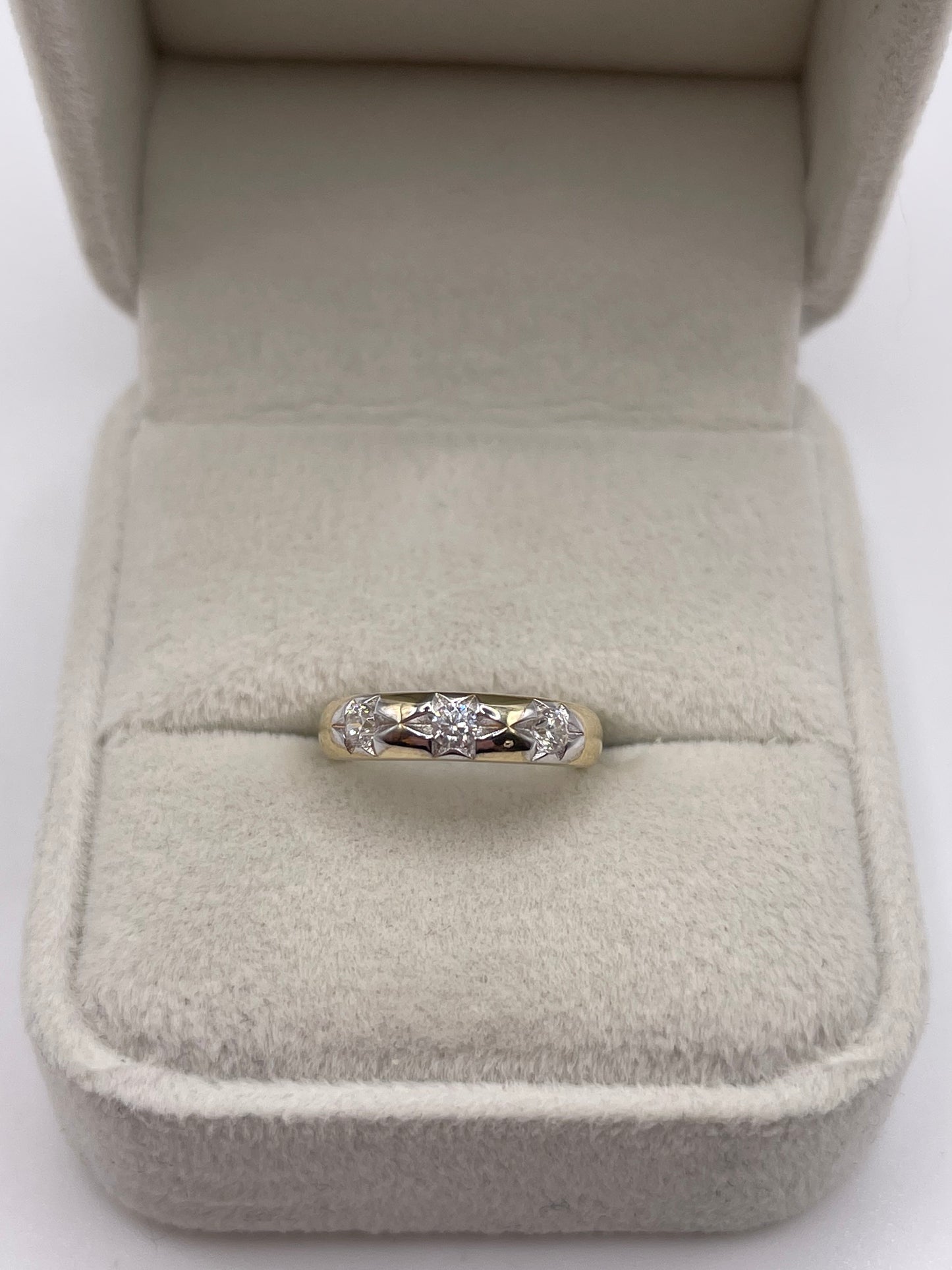 9ct gold cz gypsy ring