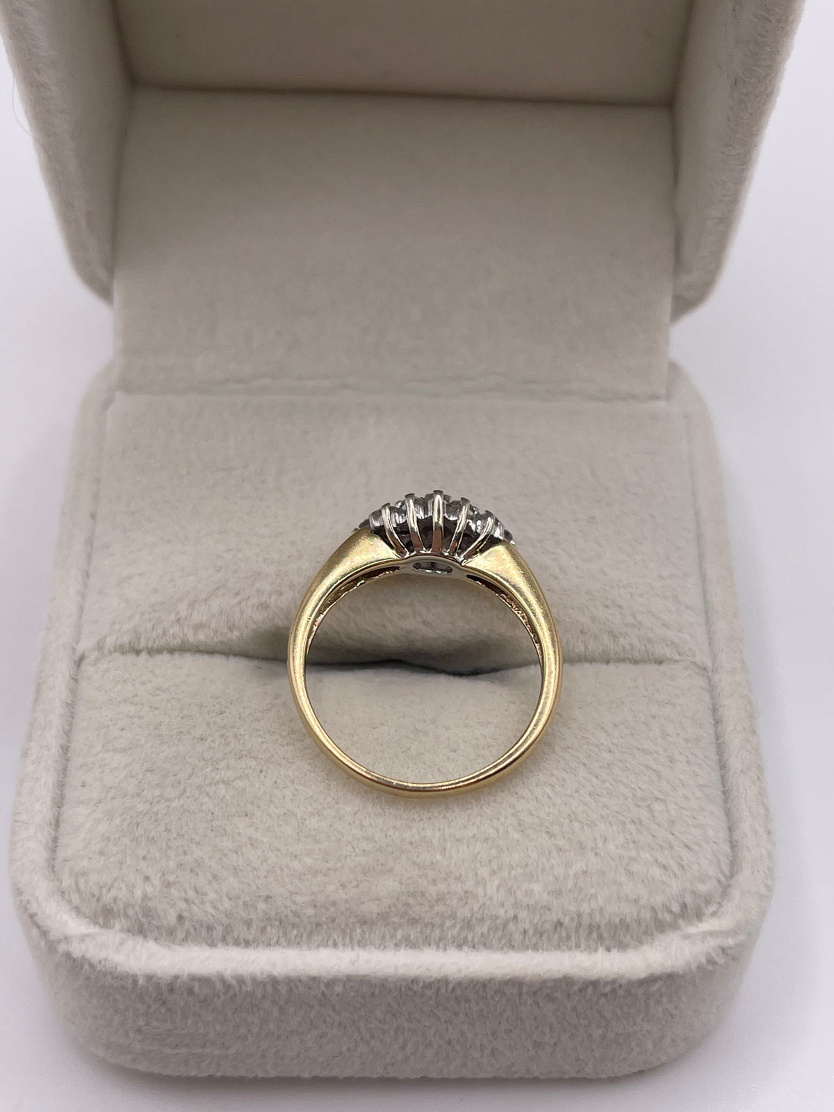 9ct gold diamond cluster ring