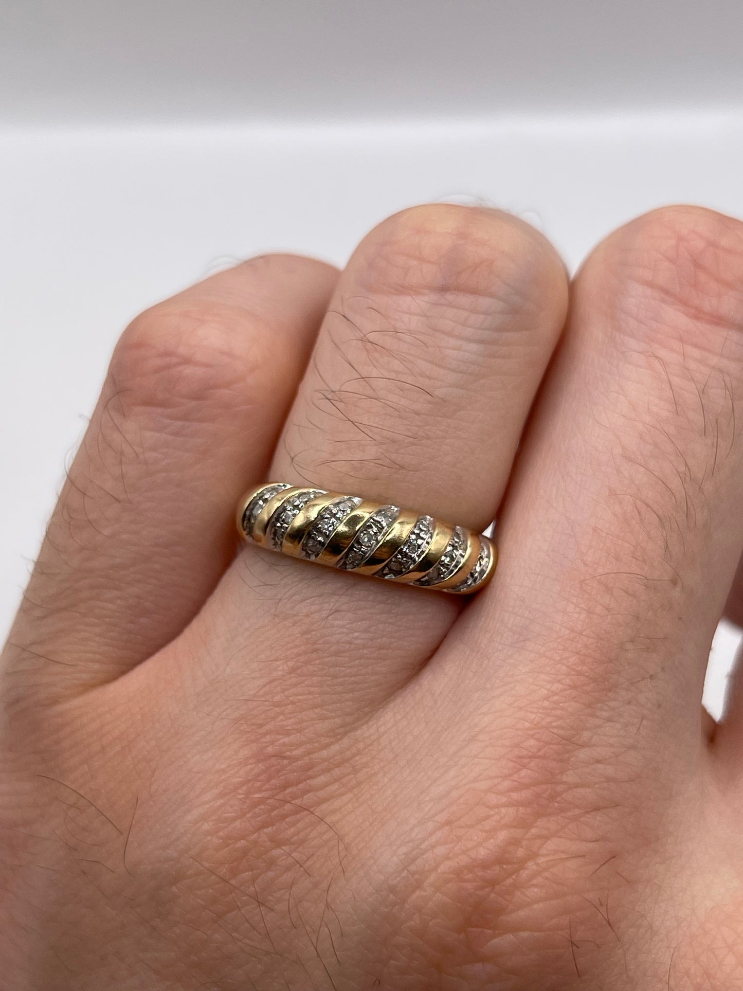 9ct gold diamond croissant ring