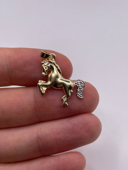 9ct gold diamond horse pendant