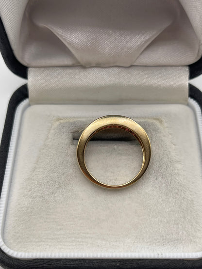 9ct gold garnet ring