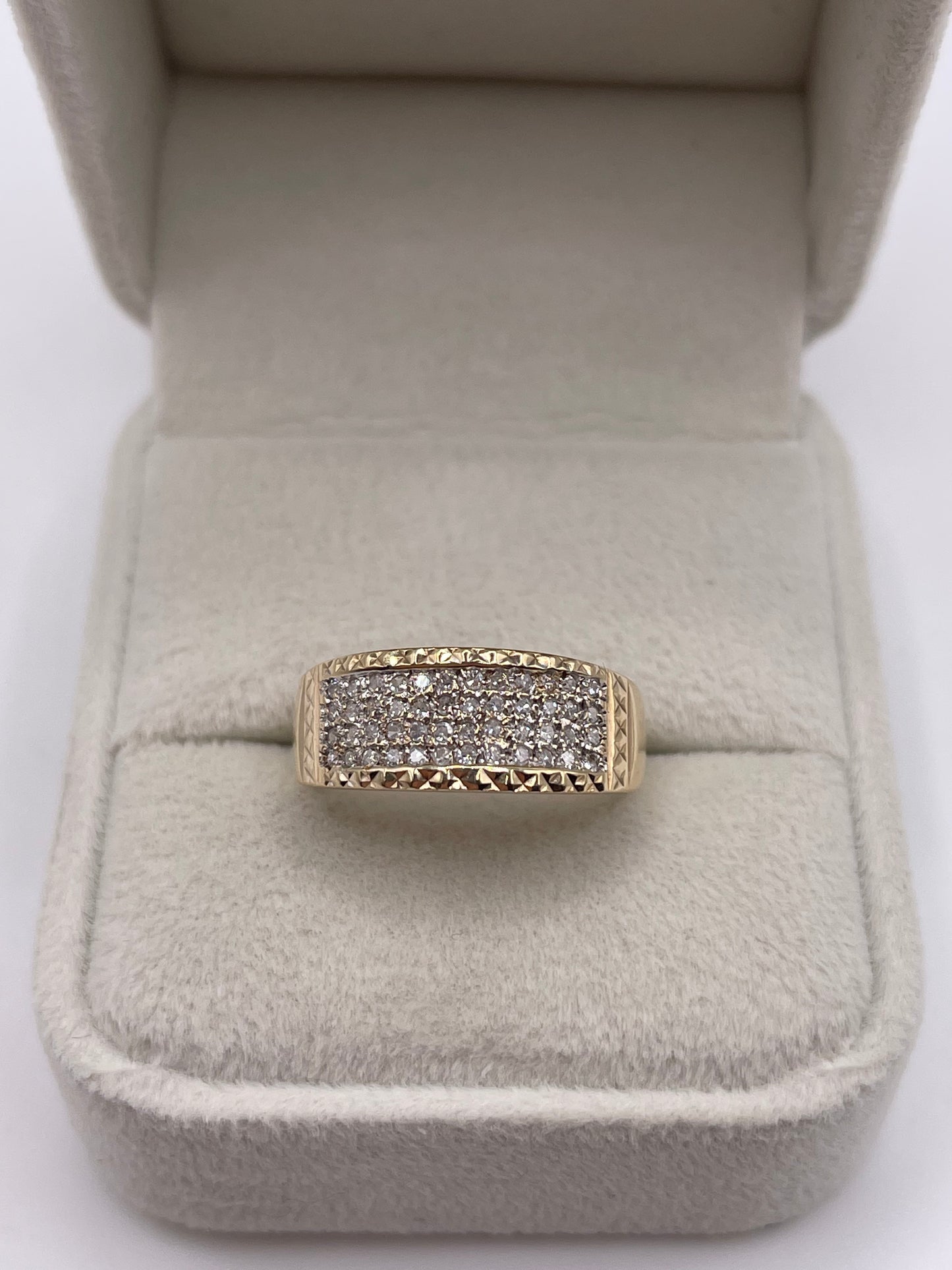 9ct gold diamond cluster ring