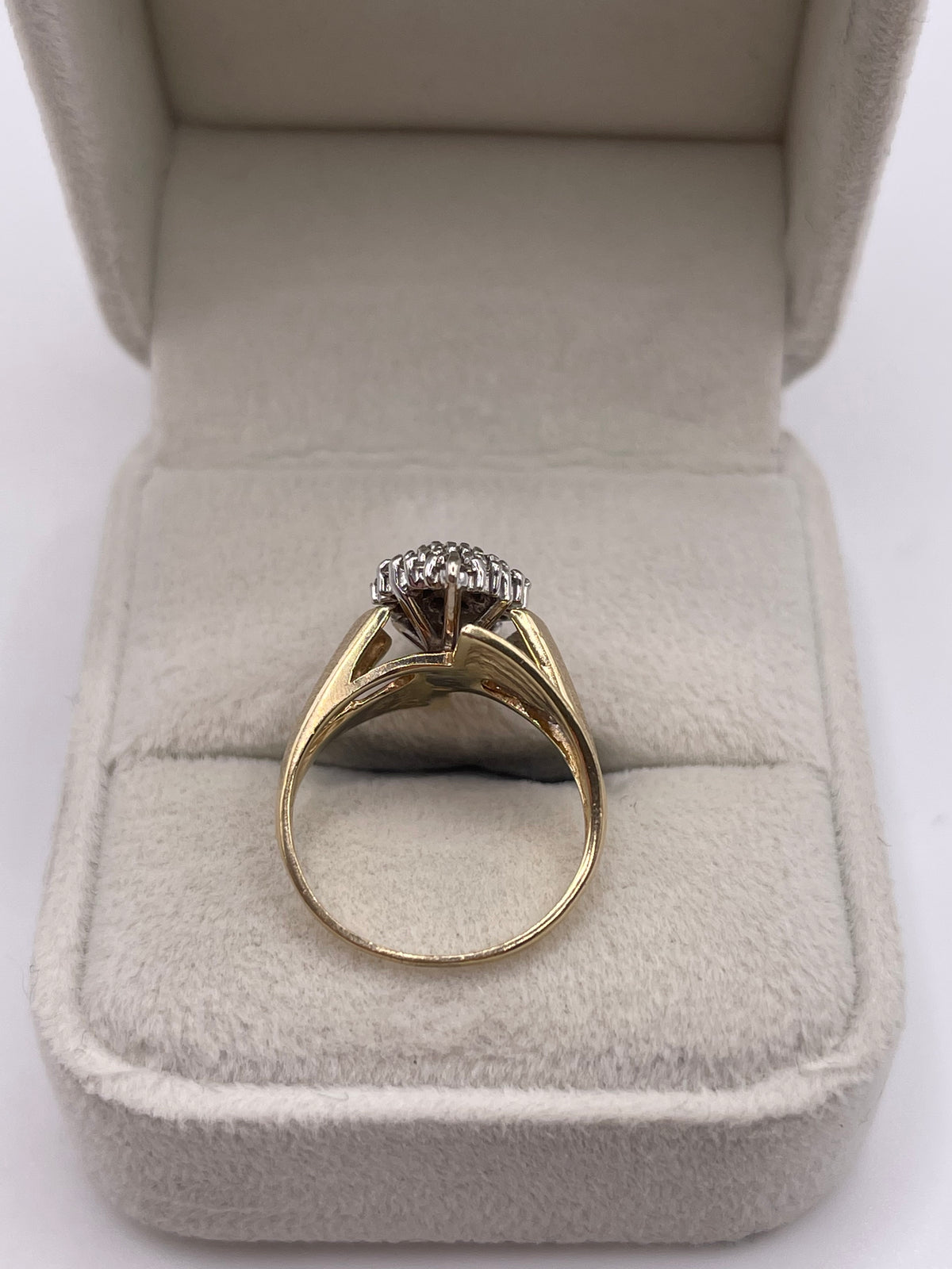 9ct gold diamond cluster ring
