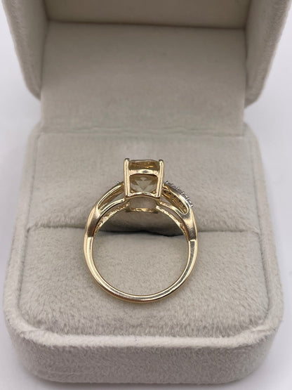 9ct gold quartz and zircon ring