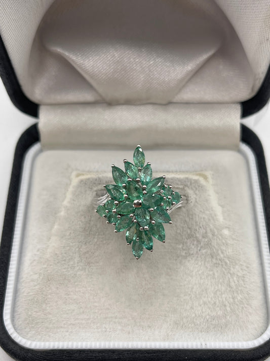 9ct white gold emerald cluster ring