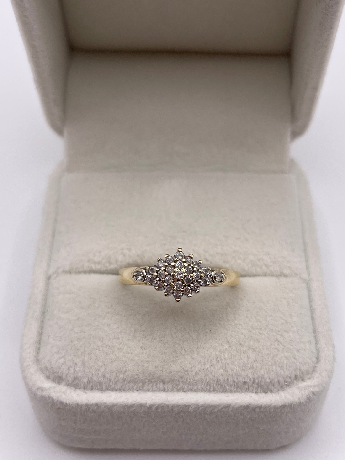 9ct gold diamond cluster ring