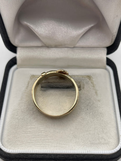Heavy 9ct gold engraved buckle ring