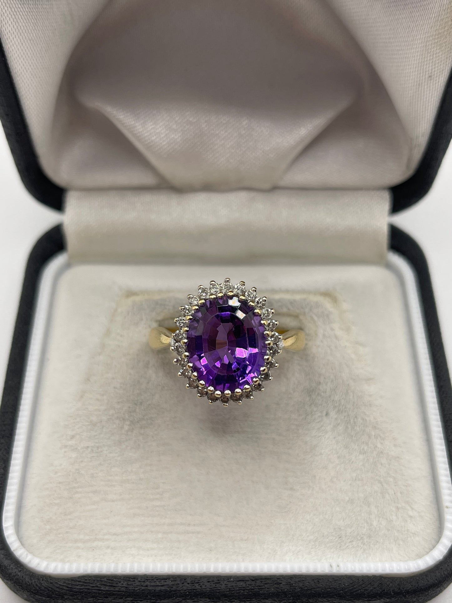 18ct gold amethyst and diamond ring