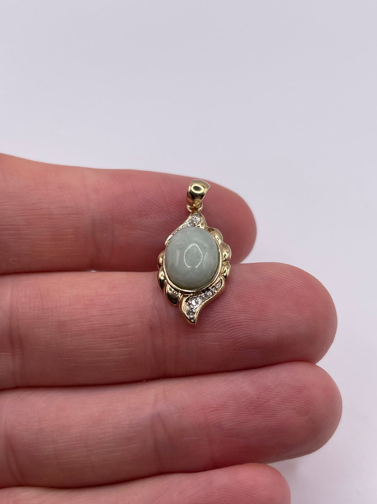 9ct gold jade and diamond pendant
