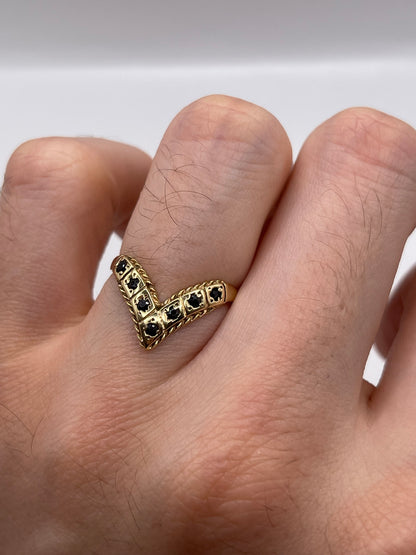9ct gold sapphire wishbone ring
