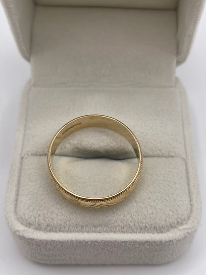 9ct gold patterned band