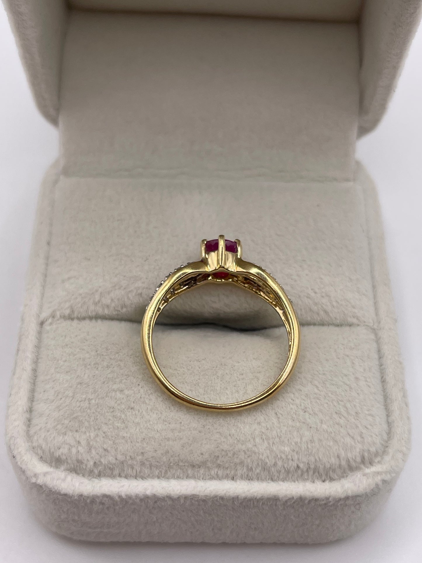 14ct gold ruby and diamond ring