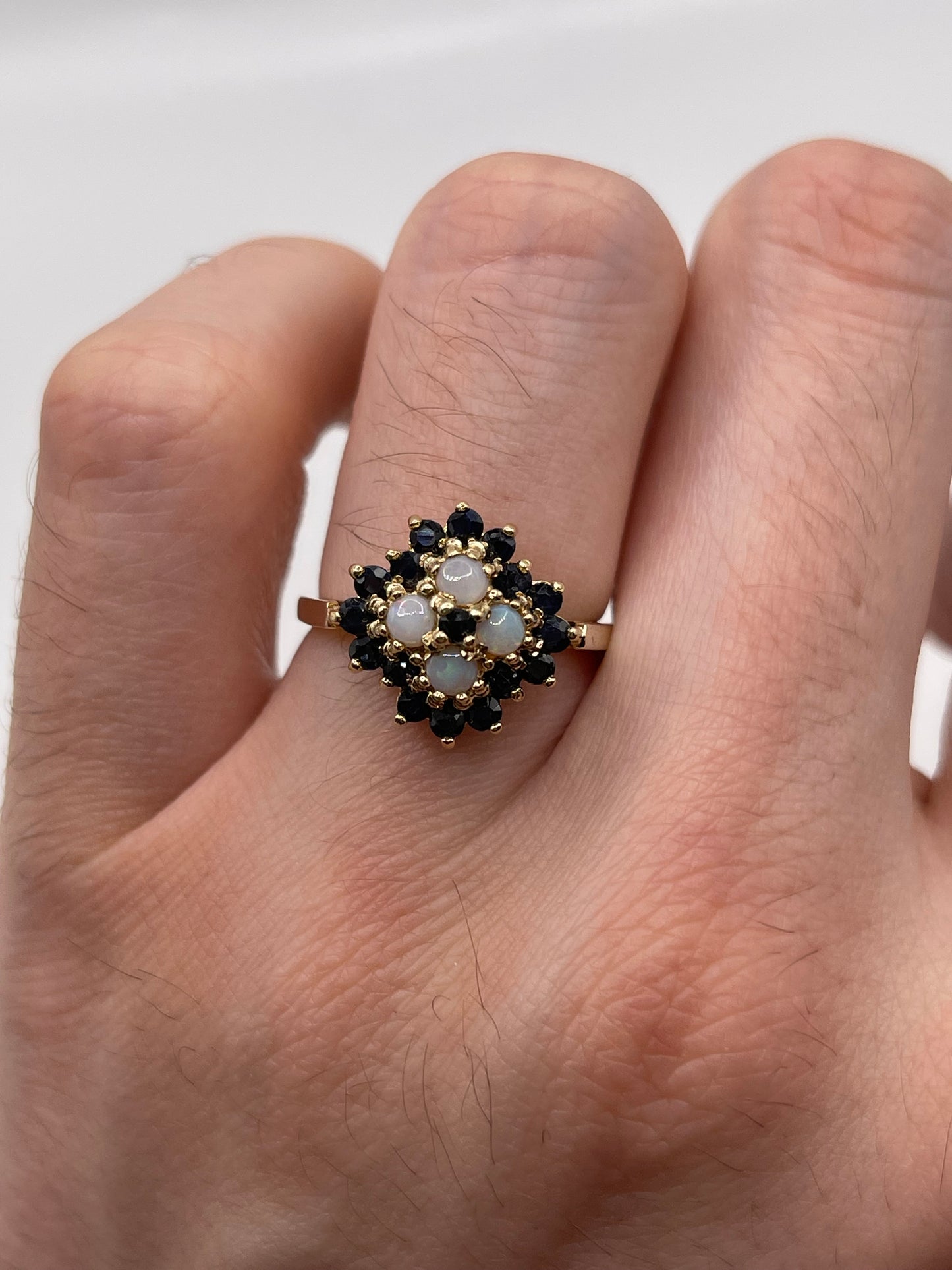 9ct gold opal and sapphire ring