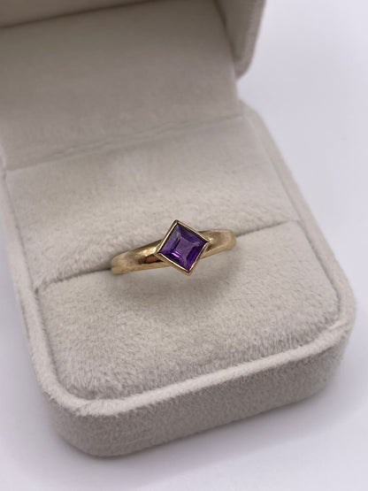 9ct gold amethyst ring