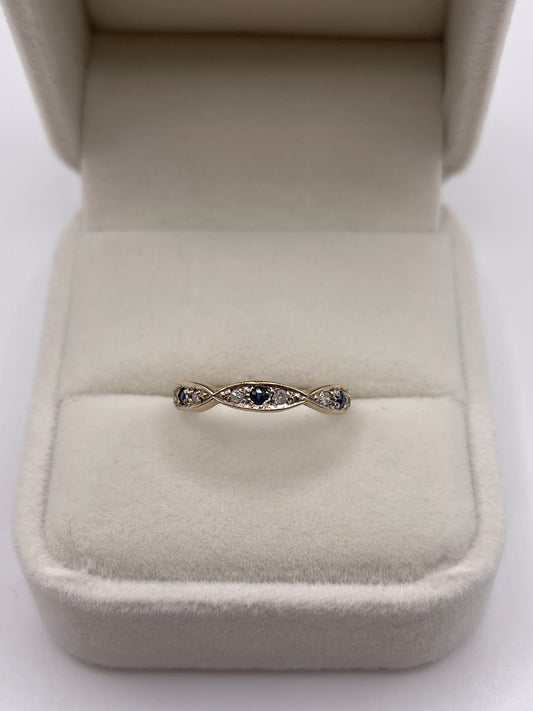 9ct gold sapphire and diamond ring