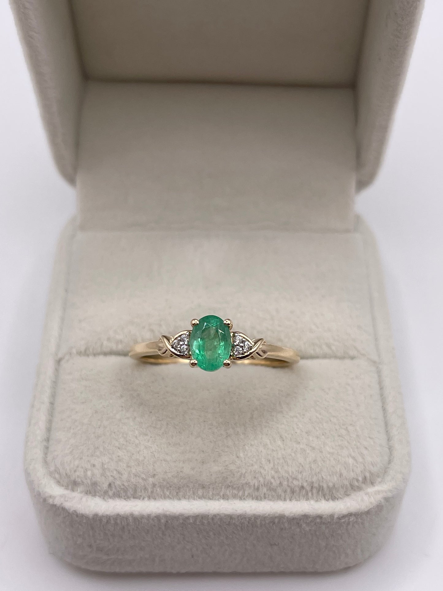 9ct gold emerald and zircon ring