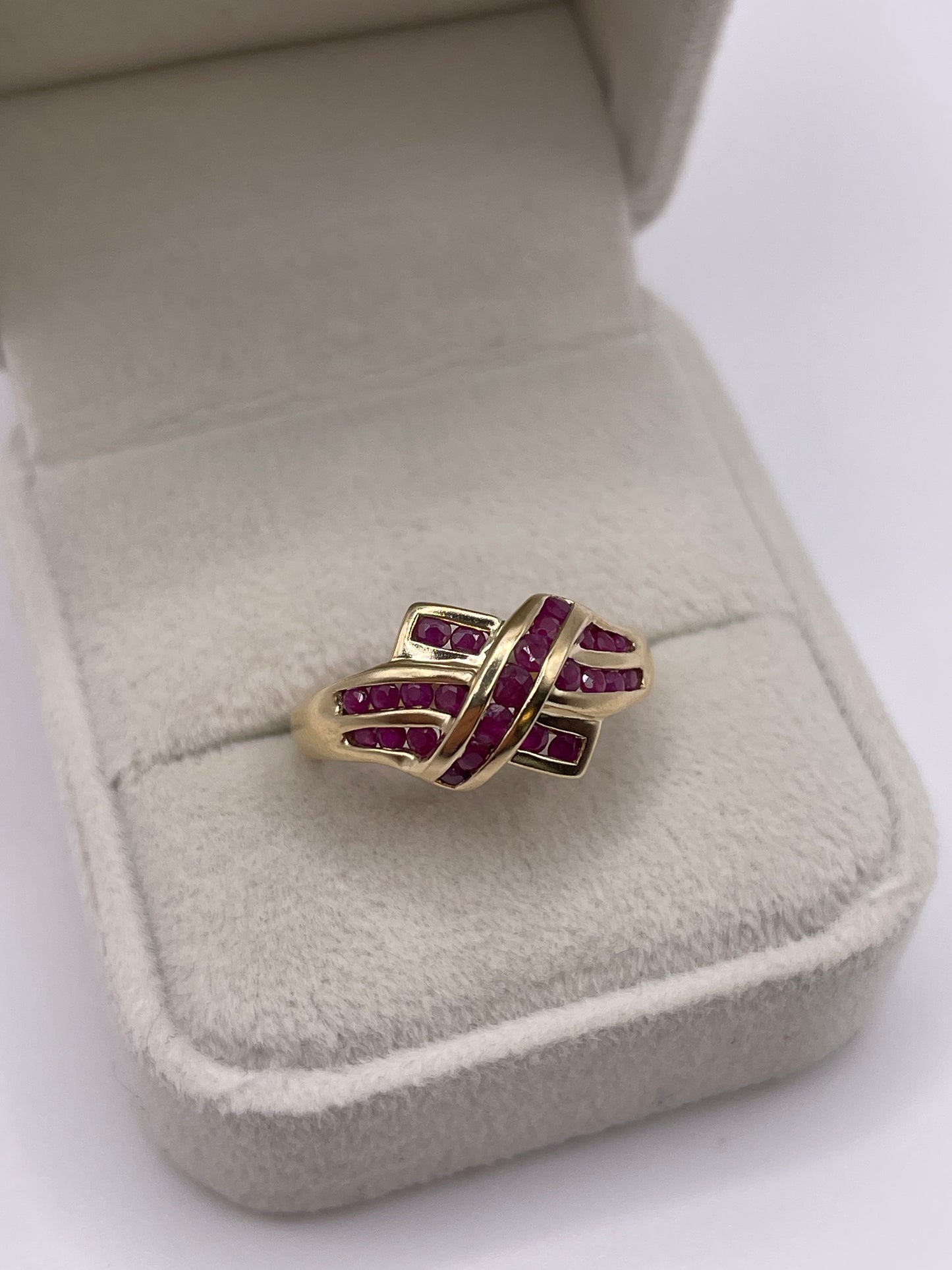9ct gold ruby cluster ring