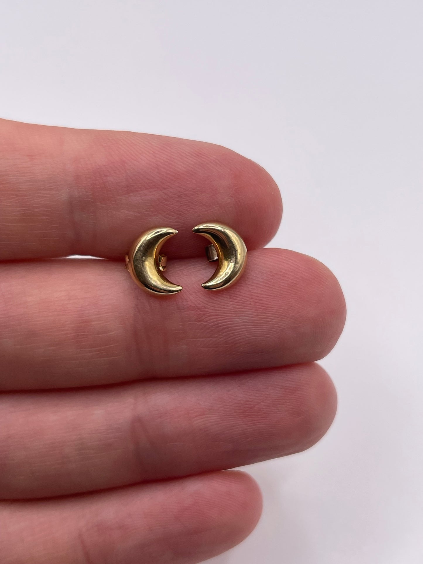 9ct gold crescent earrings
