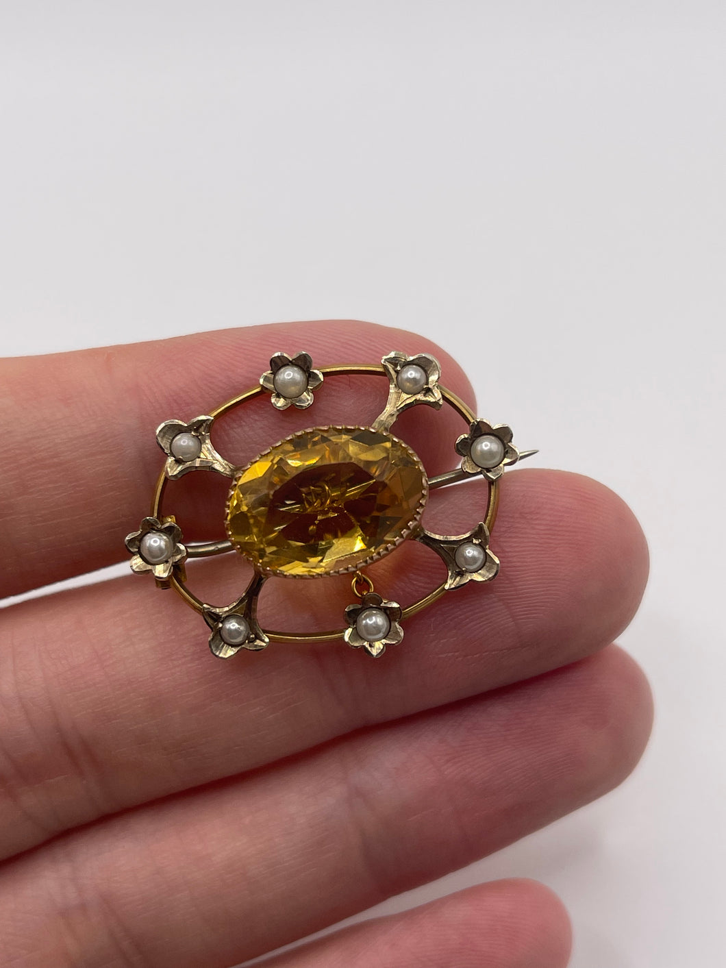 9ct gold citrine and pearl brooch
