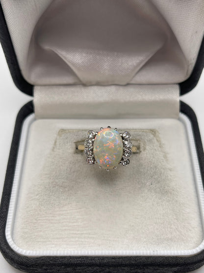 18ct gold opal and diamond ring